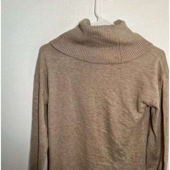 Loft Women’s Size Large Turtleneck Sweater Beige Tan Ribbed Neck Step Hem Long - Picture 8 of 12